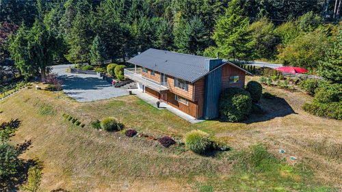 330 Saltspring Way, Salt Spring, BC, V8K2G7 | Card Image