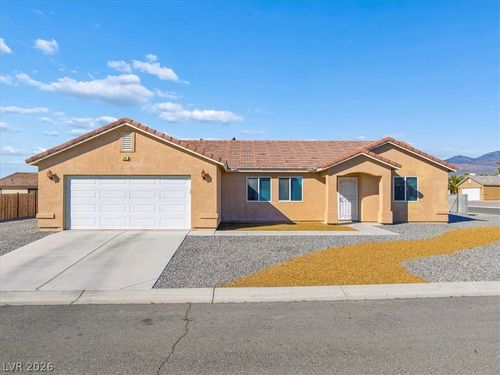 690 Lampshire Ln, Pahrump, NV, 89060-2693 | Card Image