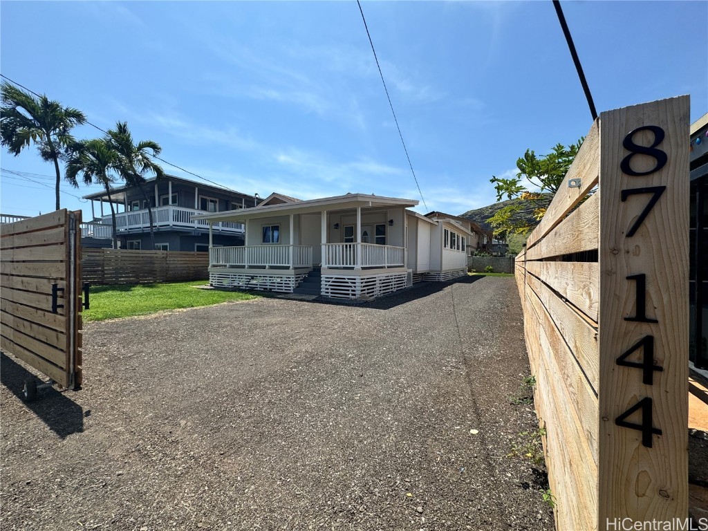 Liliana St, Waianae, HI 96792