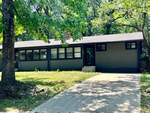 1649 E Hammond St, Fayetteville, AR, 72701-2516 | Card Image