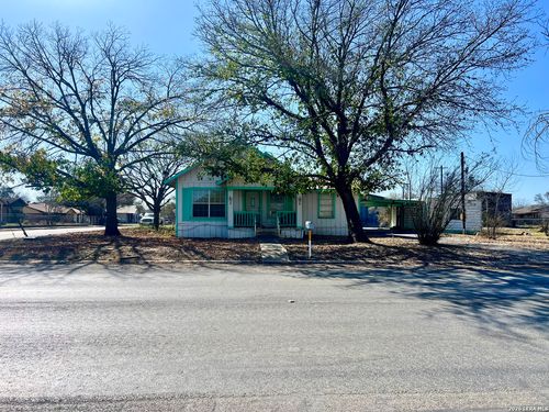 413 4th St, Poteet, TX, 78065-4470 | Card Image