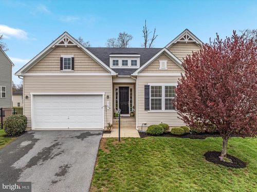 327 Lynnehaven Dr, WINCHESTER, VA, 22602-6866 | Card Image