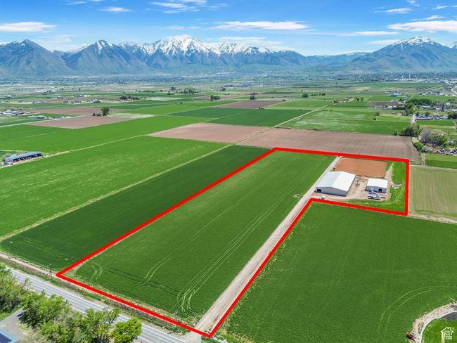 Overview of rural landscape with property parcel outlined and mountains | Image 36