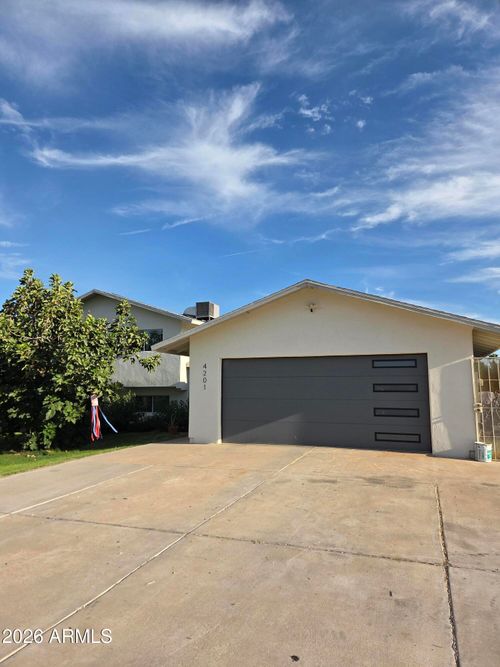 4201 W Waltann Ln, Phoenix, AZ, 85053-3771 | Card Image