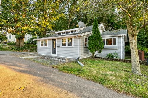 1015 Washington St, Weymouth, MA, 02189-1945 | Card Image