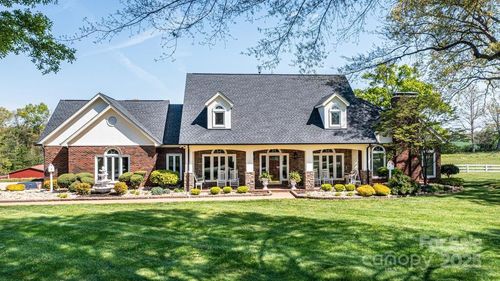 5544 Quail Creek Dr, Granite Falls, NC, 28630-9538 | Card Image