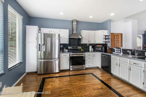 27 Snowberry Pl, Parachute, CO, 81635-9554 | Card Image