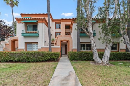 26 Villa Point Dr, Newport Beach, CA, 92660-6245 | Card Image