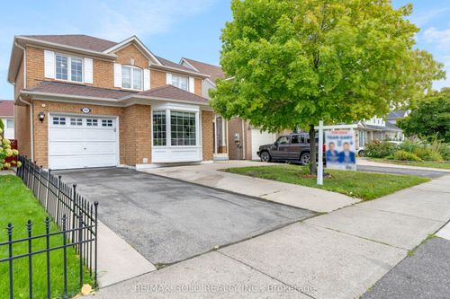 255 Brisdale Dr, Brampton, ON, L7A2T3 | Card Image