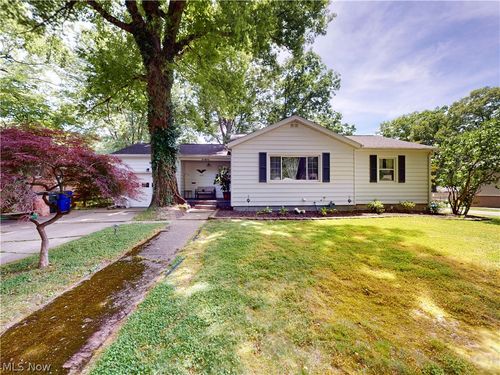 1051 Crown Ave, Ravenna, OH, 44266-2657 | Card Image