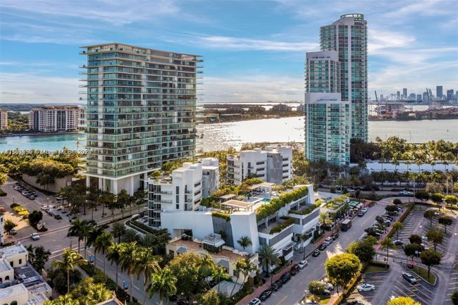 204 - 801 S Pointe Dr, Condo with 2 bedrooms, 2 bathrooms and null parking in Miami Beach FL | Image 36