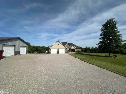 17407 200th Ave, Centerville, IA, 52544-8378 | Card Image