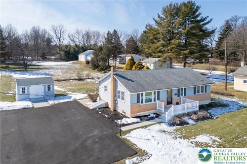 1800 Minesite Rd, Allentown, PA, 18103-9204 | Card Image