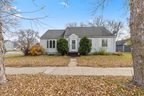 200 2nd St Sw, Wadena, MN, 56482-1421 | Card Image