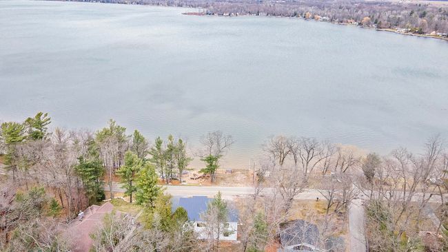 7505 S Lakeshore Dr, House other with 5 bedrooms, 3 bathrooms and null parking in Pentwater MI | Image 32