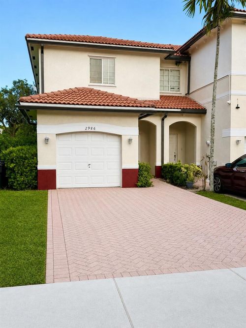 2986 Nw 35th Ave, Lauderdale Lakes, FL, 33311-8493 | Card Image