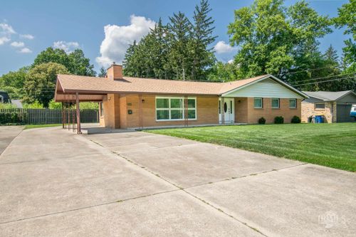 701 N Brentwood Ln, Muncie, IN, 47304-3814 | Card Image