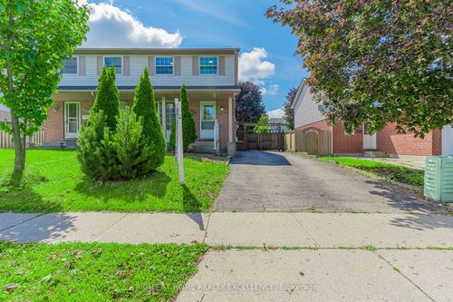 1007 Elgin St N, Cambridge, ON, N1R8J4 | Card Image