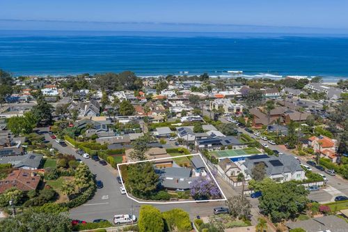 386 13th St, Del Mar, CA, 92014-2555 | Card Image