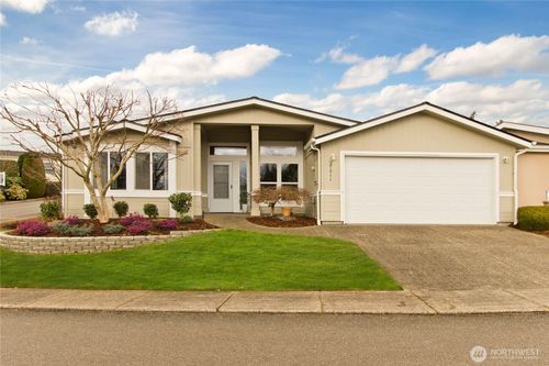 92-27411 218th Ln Se, Maple Valley, WA, 98038-3257 | Card Image