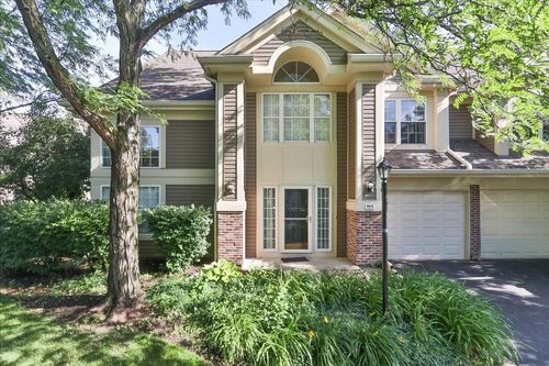 725 Deep Wood Ct, Elk Grove Village, IL, 60007-7103 | Card Image