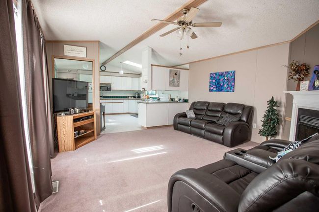 11008 103 Street, House other with 3 bedrooms, 2 bathrooms and 2 parking in High Level AB | Image 4
