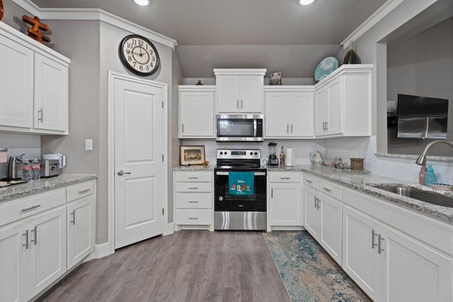 7502 89 Th St, House other with 3 bedrooms, 2 bathrooms and null parking in Lubbock TX | Image 5