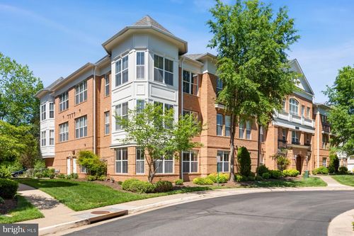 unit-102-8600 Liberty Trl, MANASSAS, VA, 20110-2116 | Card Image