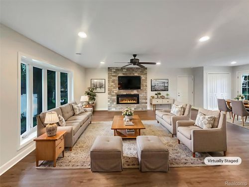 26018 Whipple, Novi, MI, 48375-1149 | Card Image