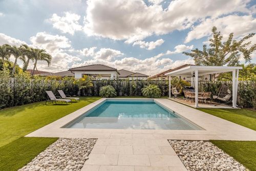 14468 Sw 16th St, Miami, FL, 33175-7177 | Card Image