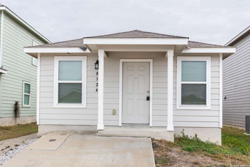 8124 Nube Medina, San Antonio, TX, 78252-4810 | Card Image