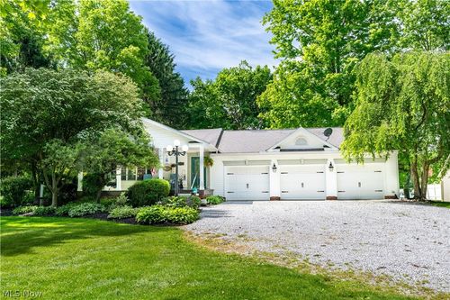 3522 Lovers Ln, Ravenna, OH, 44266-1869 | Card Image