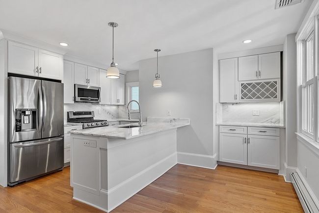 APT-2 - 29 Central St, Condo with 2 bedrooms, 2 bathrooms and 2 parking in Manchester MA | Image 6