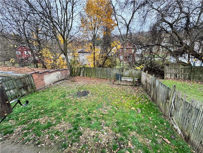 1043 Irwin St, House other with 3 bedrooms, 2 bathrooms and null parking in Aliquippa PA | Image 22