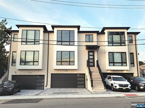 107 Sunset Pl, Palisades Park, NJ, 07650-1926 | Card Image