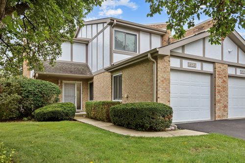 1525 Columbia Ct, Elk Grove Village, IL, 60007-2838 | Card Image