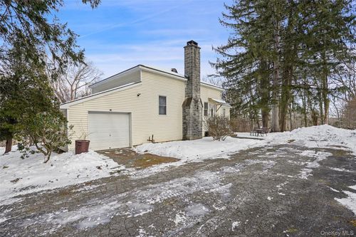 22 Raspberry Ln, Carmel, NY, 10512-5305 | Card Image
