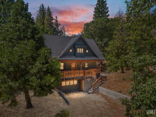 7925 Old State Rd, Wofford Heights, CA, 93285-9591 | Card Image