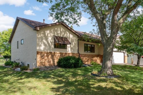 1797 Eldridge Ave W, Roseville, MN, 55113-5688 | Card Image