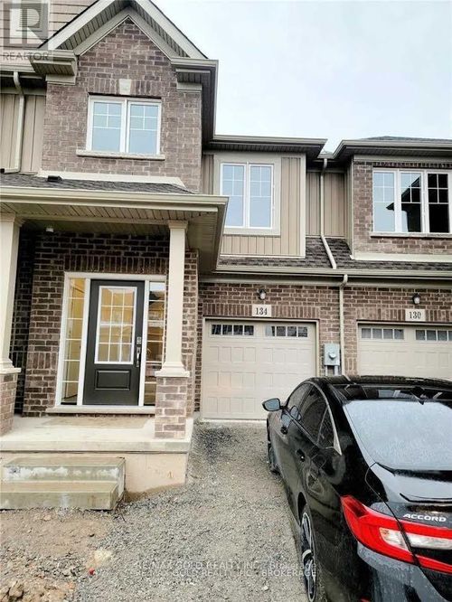 134 Sycamore St, Welland, ON, L3C0H9 | Card Image