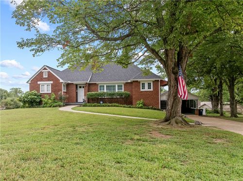 6 Westwood Dr, Harrison, AR, 72601-4861 | Card Image