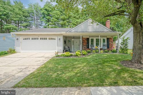 30 Deep Hollow Ln N, Columbus, NJ, 08022-1018 | Card Image