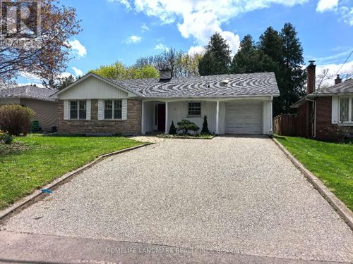 11 Drakefield Rd, Markham, ON, L3P1G6 | Card Image