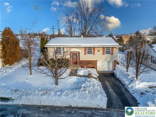 104 El Reno Ave, Nazareth, PA, 18064-1750 | Card Image