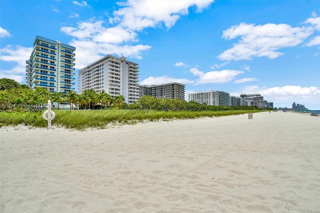PHH - 9225 Collins Ave, Condo with 3 bedrooms, 3 bathrooms and null parking in Surfside FL | Image 47