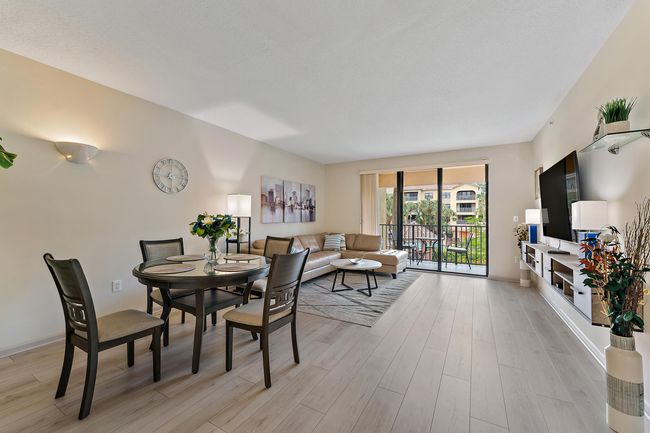 APT-204 - 500 Uno Lago Dr, Condo with 2 bedrooms, 2 bathrooms and null parking in Juno Beach FL | Image 17