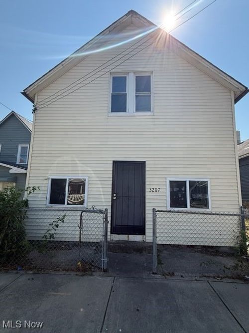 3207 W 44th St, Cleveland, OH, 44109-1071 | Card Image