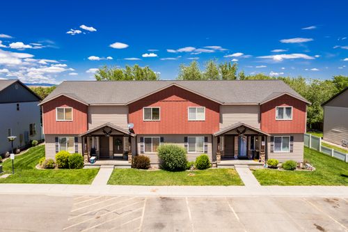 233 E 500 N, Roosevelt, UT, 84066-2472 | Card Image