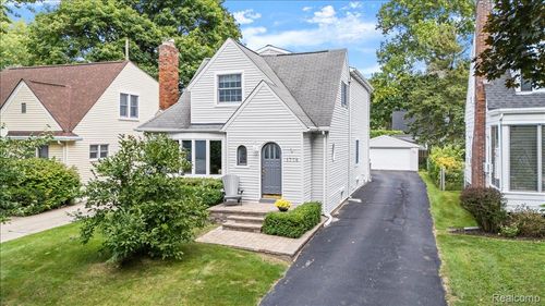 1775 Woodland Ave, Sylvan Lake, MI, 48320-1563 | Card Image