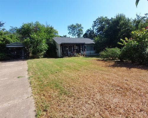 1425 W Shepherd St, Denison, TX, 75020-5214 | Card Image